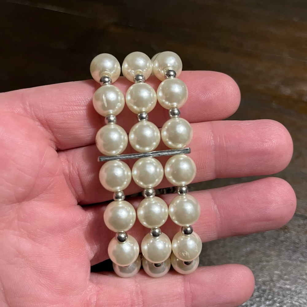 Fashion Bracelet In Excellent Condition. - Picture 6 of 6